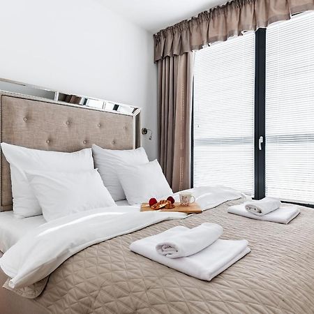 Airport Lirowa - P&O Serviced Apartments Warsaw Exterior photo