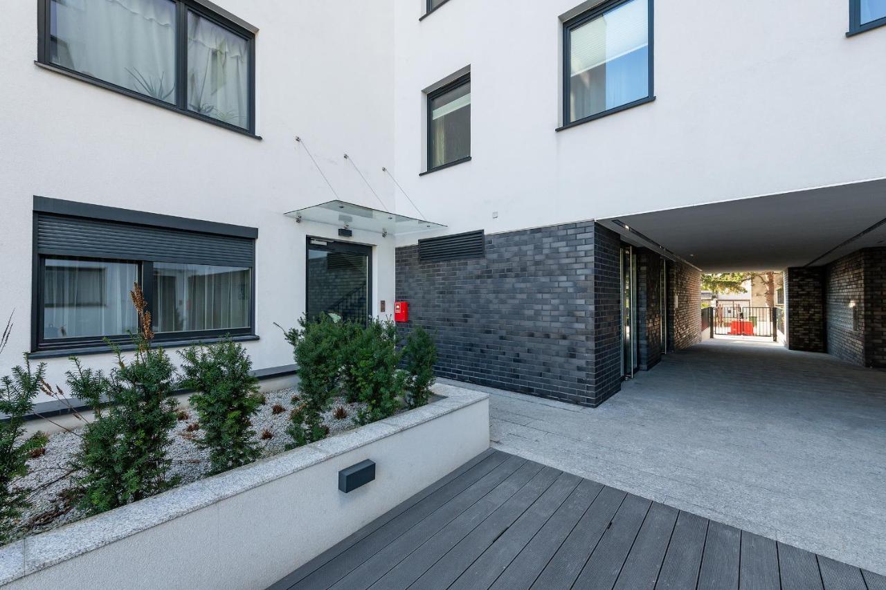 Airport Lirowa - P&O Serviced Apartments Warsaw Exterior photo